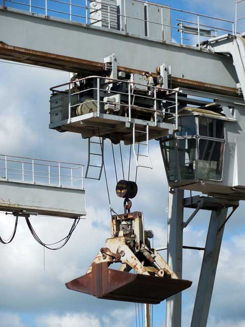 功能完善先进的轰炸免费网页